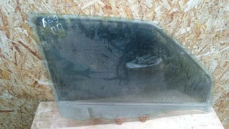 Стекло двери Nissan Juke 2011-2019 F15