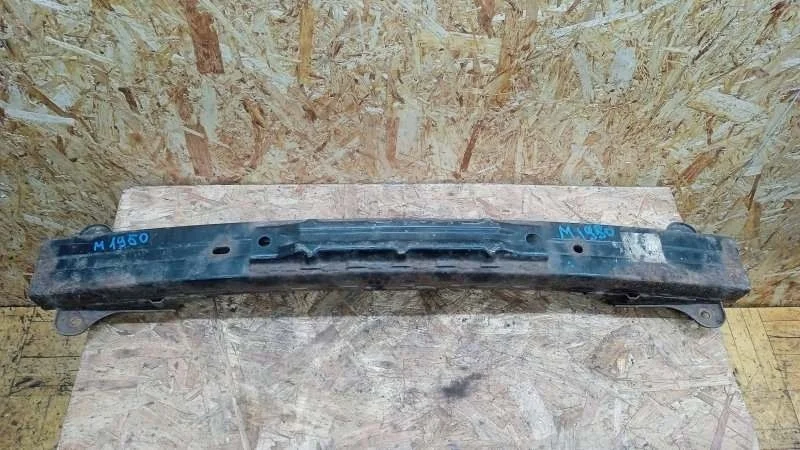 Усилитель бампера Kia Sorento 2003-2009 (JC)