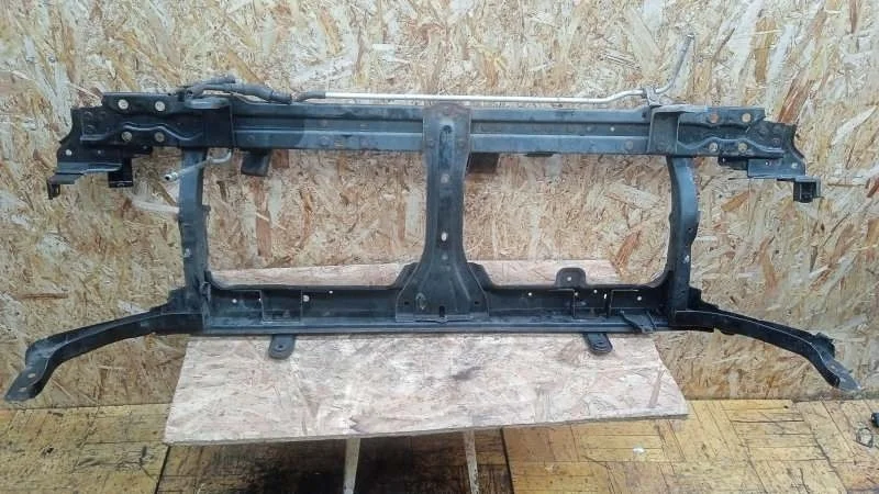 Панель передняя (телевизор) Nissan Navara 2005-2015 (D40)