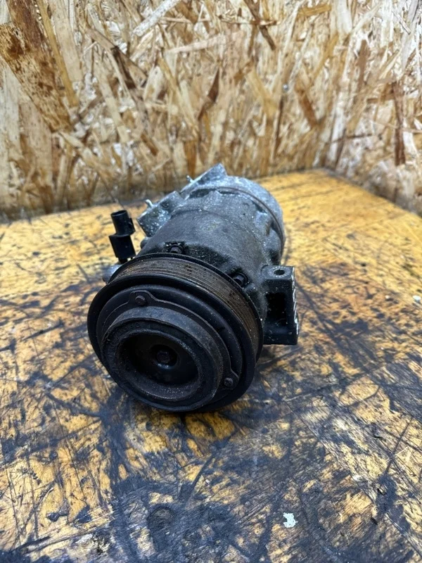 Компрессор кондиционера Kia Sorento 2009-2020 XM