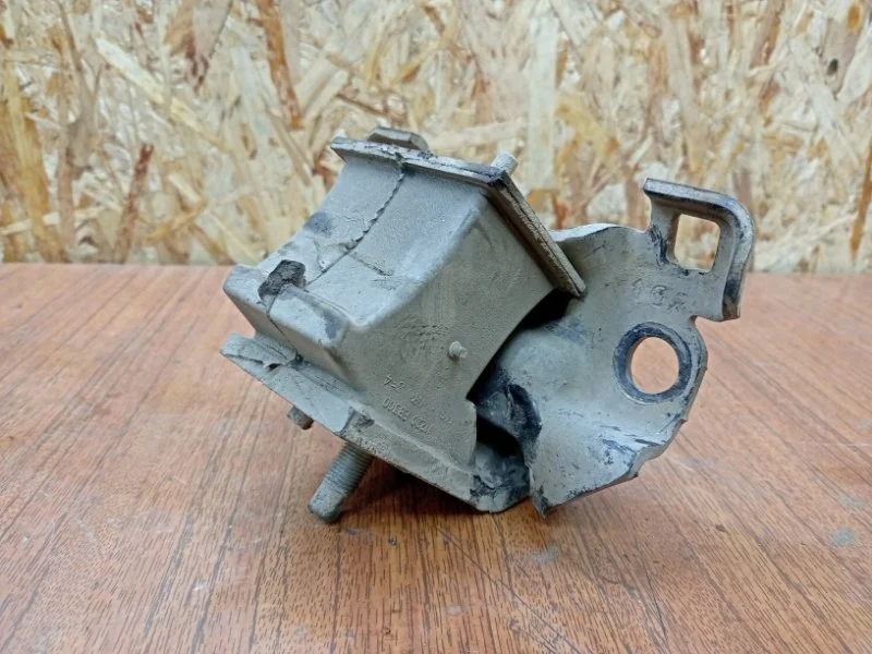 Подушка двигателя Nissan Pathfinder 2005-2014 R51