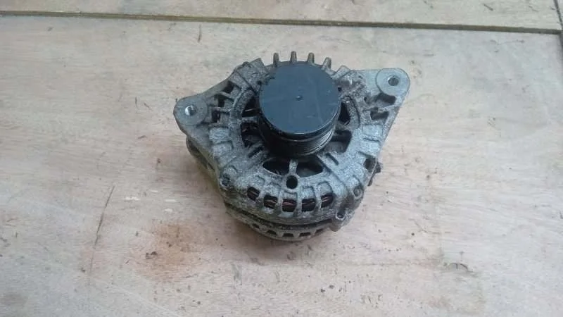 Генератор Kia Sorento 2009-2020 XM