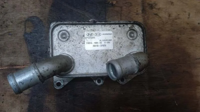 Радиатор масляный Kia Sorento 2009-2020 XM