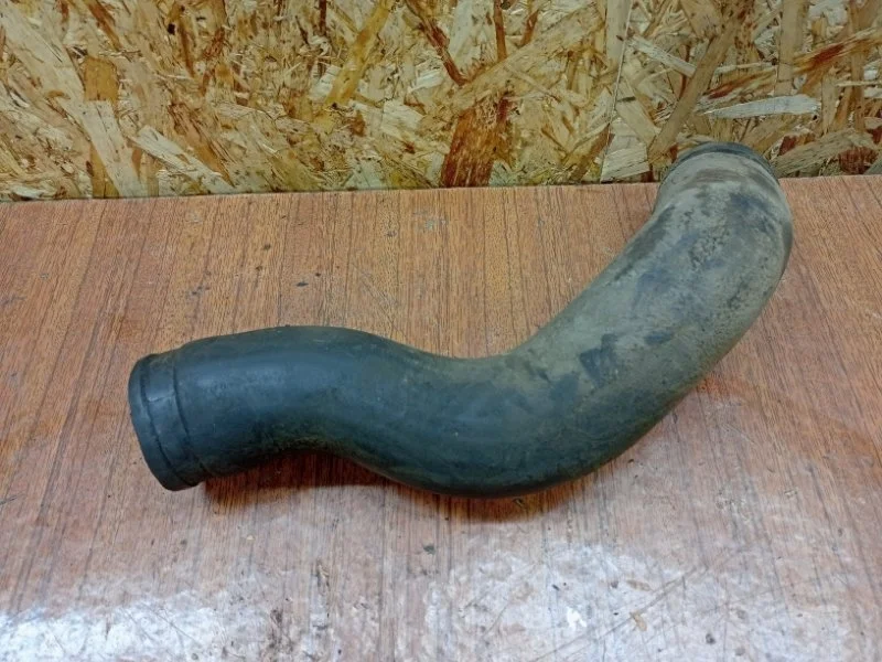 Патрубок интеркулера Nissan Pathfinder 2005-2014 R51