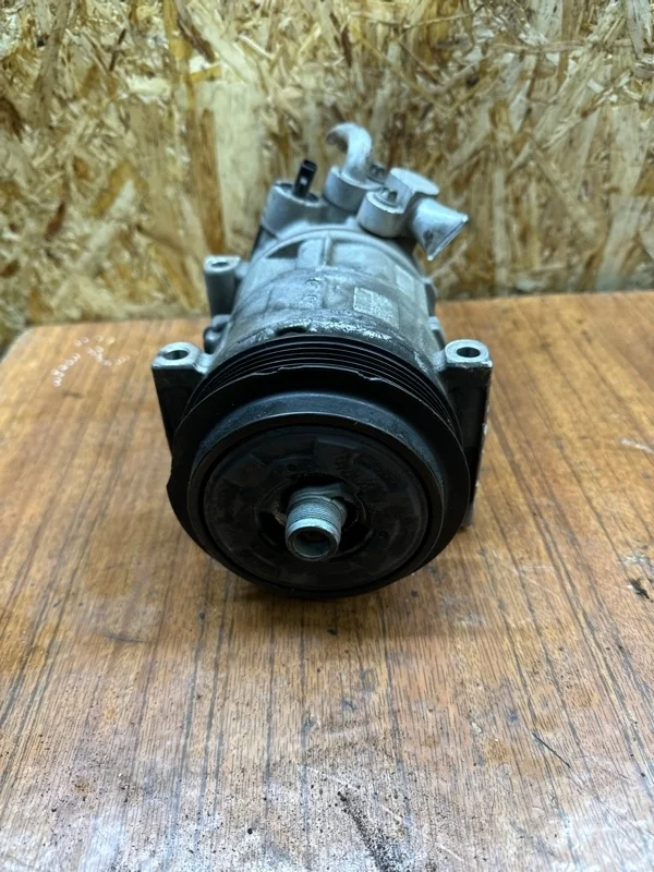 Компрессор кондиционера Fiat Grande Punto 2005-2018