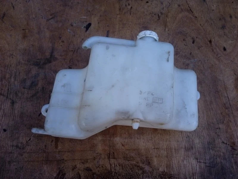 Бачок расширительный Mitsubishi L200 2006-2016 (KB)