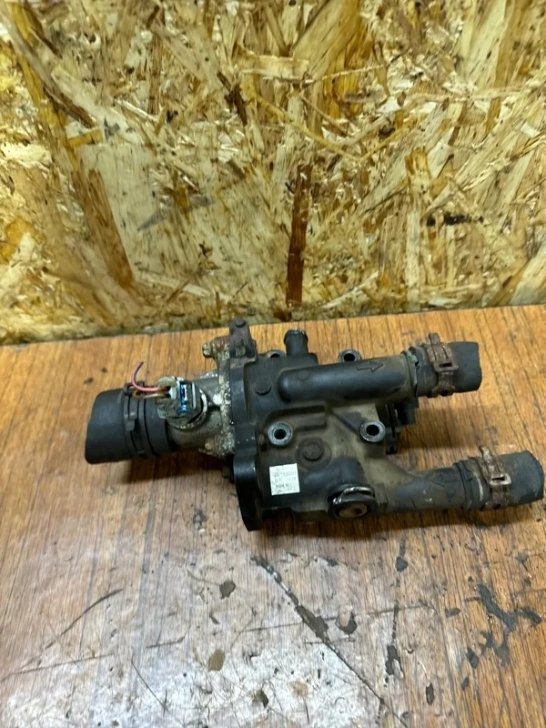 Корпус термостата Opel Astra 2004 - 2015 H