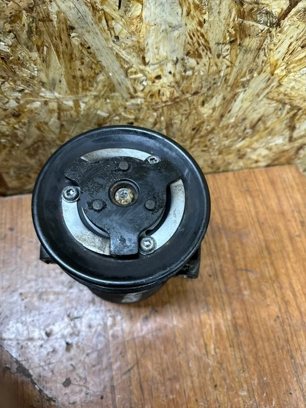 Компрессор кондиционера Opel Astra 2010-2017 J