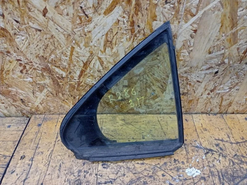 Стекло двери (форточка) Honda Accord 7 2003-2008