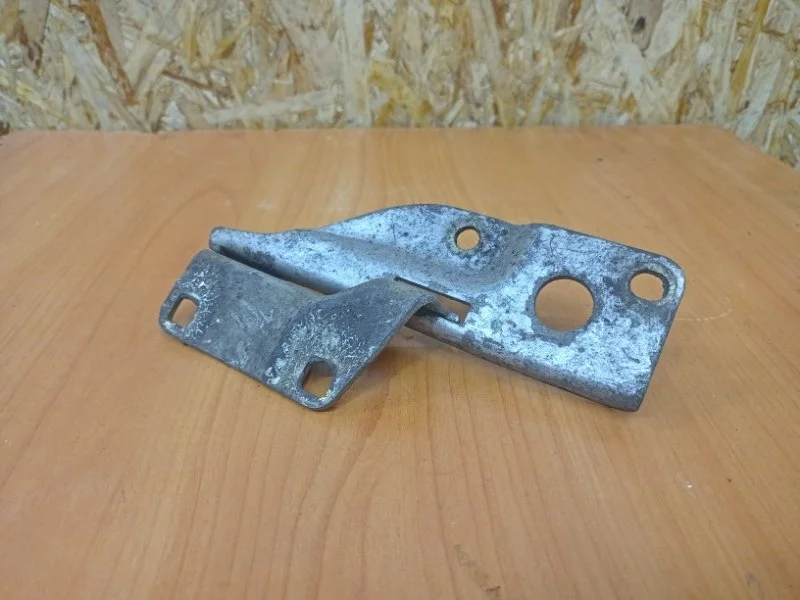 Петля капота Nissan Pathfinder 2005-2014 R51