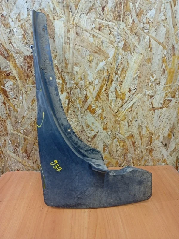 Брызговик Nissan Navara 2005-2015 D40