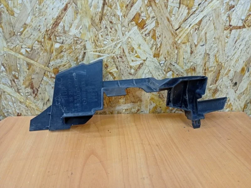 Дефлектор радиатора Mazda 6 2007-2012 GH