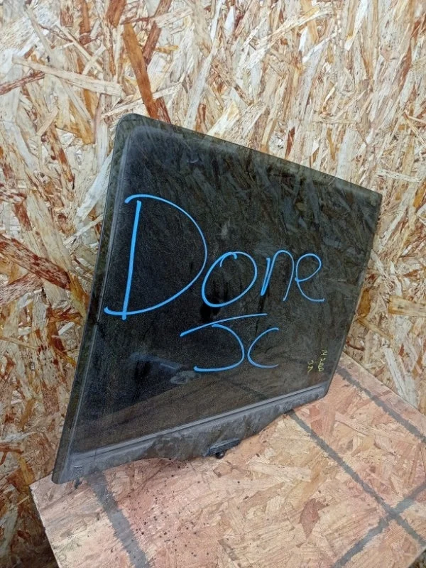 Стекло двери Hyundai Santa Fe 2006-2012 CM