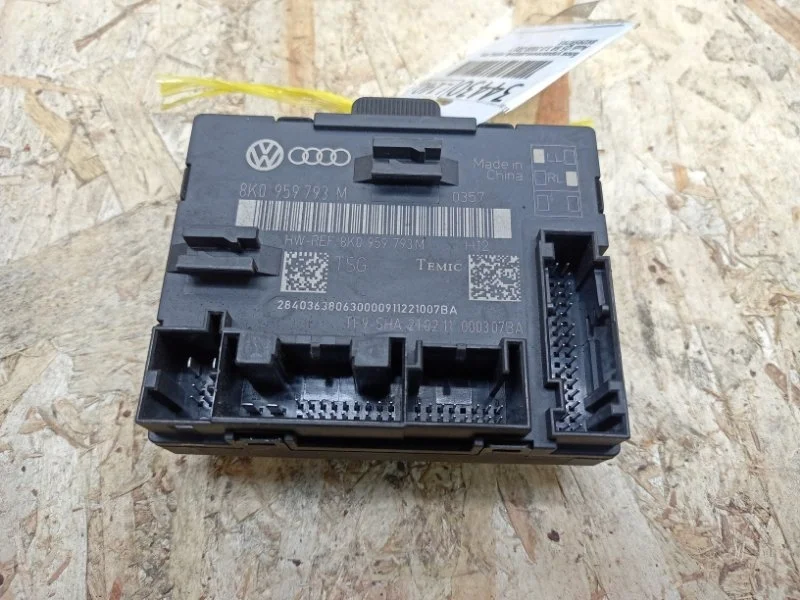 Блок комфорта двери Audi Q5 2008-2017 8R