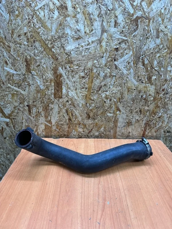 Патрубок интеркулера Audi Q7 2005-2015 4L