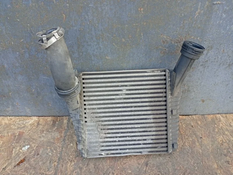 Интеркулер Audi Q7 2005-2015 4L