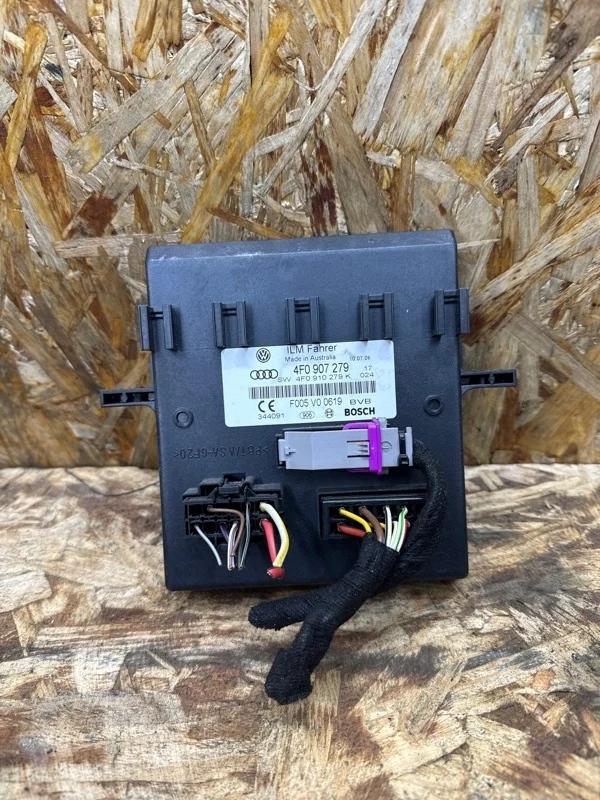 Блок управления бортовой сети Audi Q7 2005-2015 4L