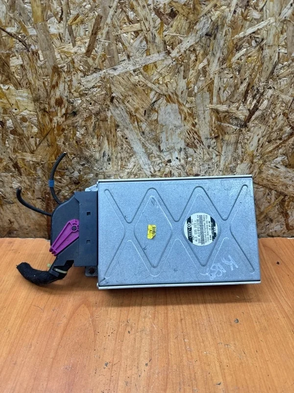 Усилитель магнитолы Audi Q7 2005-2015 4L