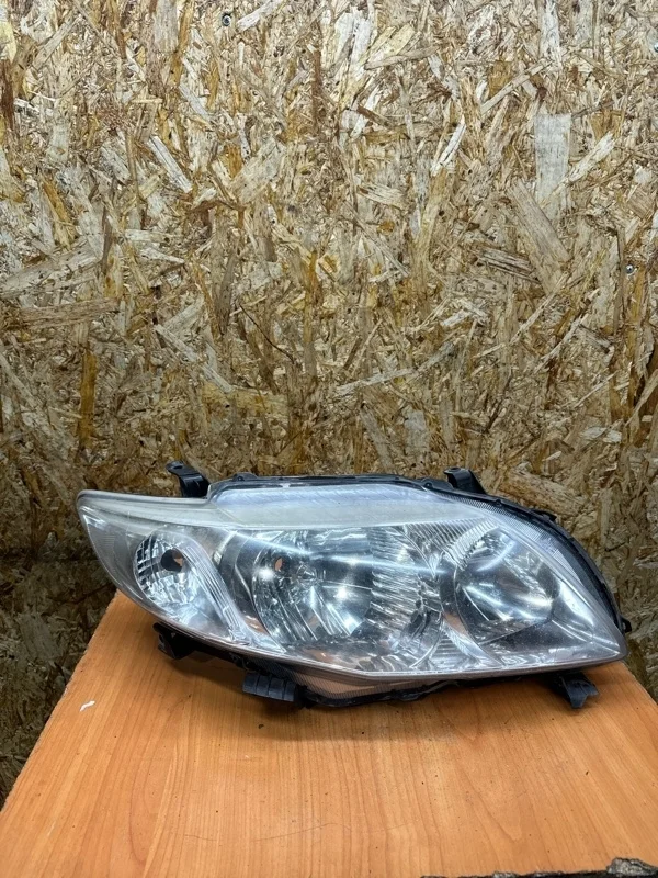 Фара галогеновая Toyota Corolla 2006-2013 E150