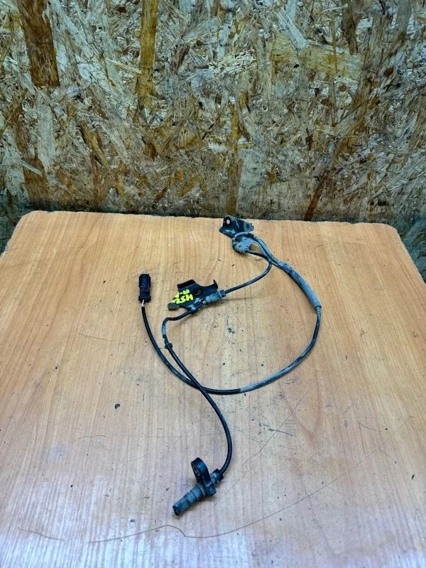 Датчик abs Toyota Corolla 2006-2013 E150