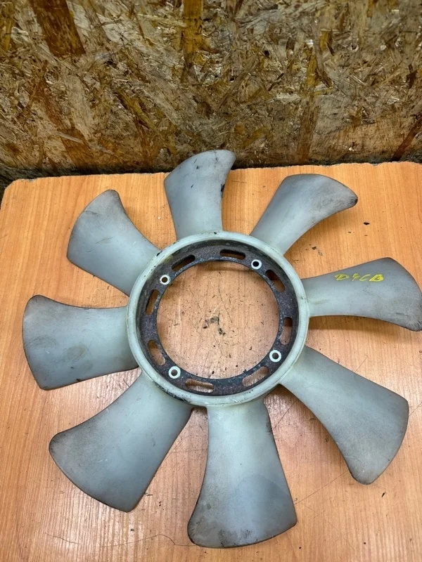 Крыльчатка вентилятора Kia Sorento 2002-2009 BL