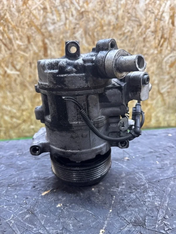 Компрессор кондиционера BMW 1 2004-2011 E87/E81