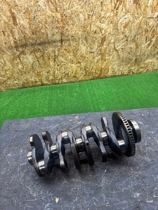 Коленвал Volkswagen Passat 2010-2015 B7