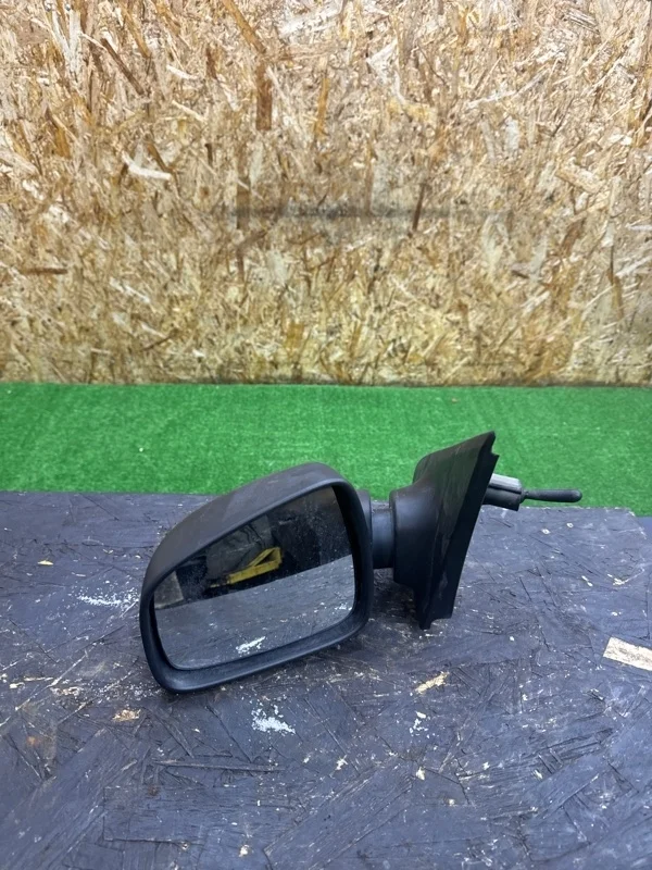 Зеркало заднего вида боковое Renault Logan 2014-2022