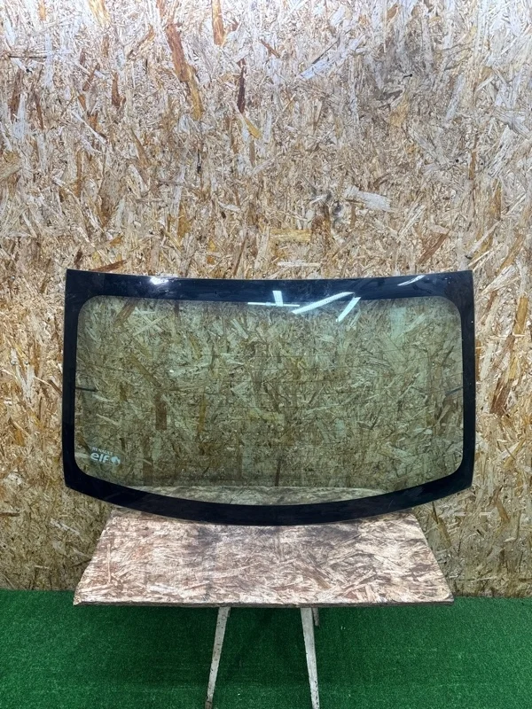 Стекло заднее Renault Logan 2014-2022