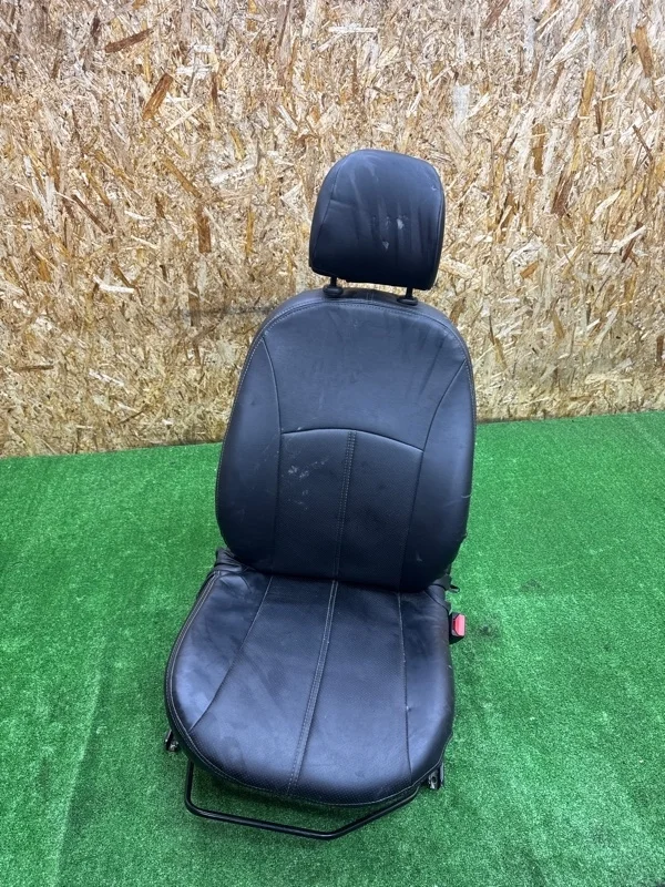 Сиденье Renault Logan 2014-2022