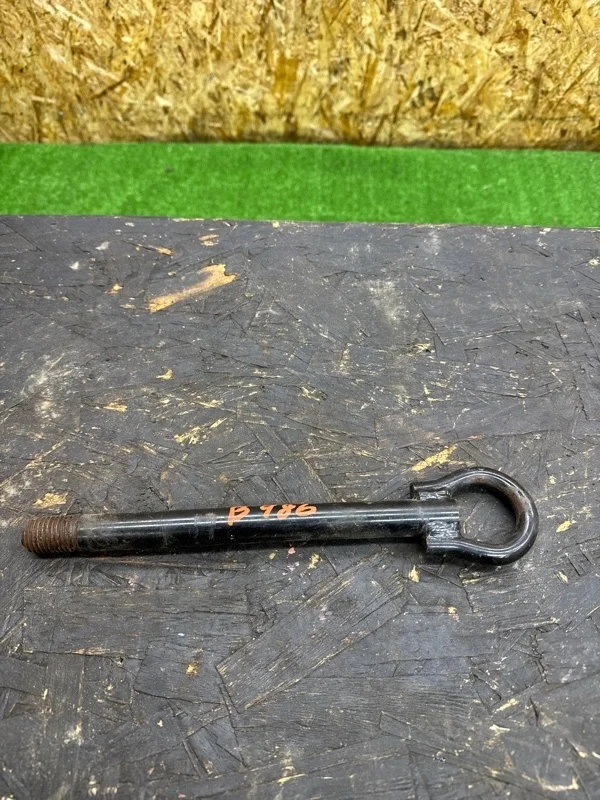 Крюк буксировочный Renault Logan 2014-2022