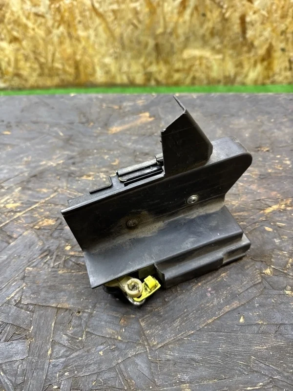 Замок двери Renault Logan 2014-2022