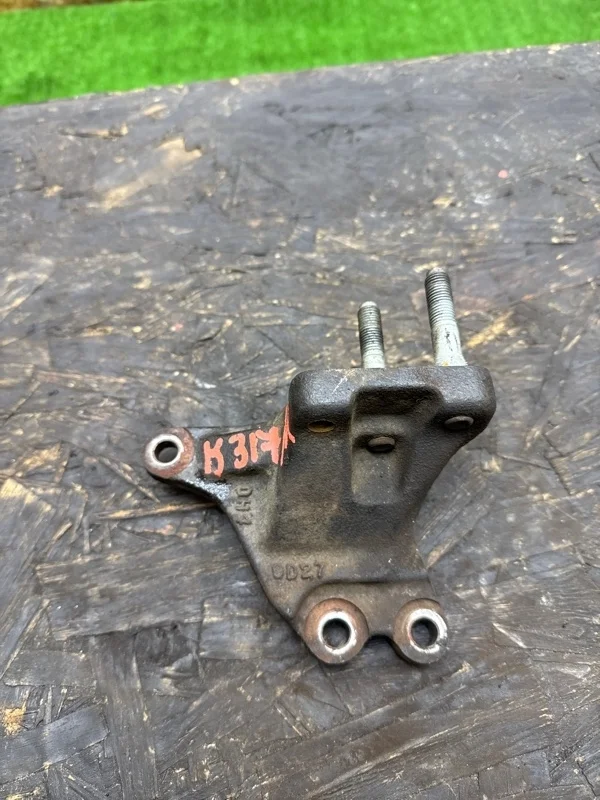 Кронштейн двигателя Kia ceed 2007-2012