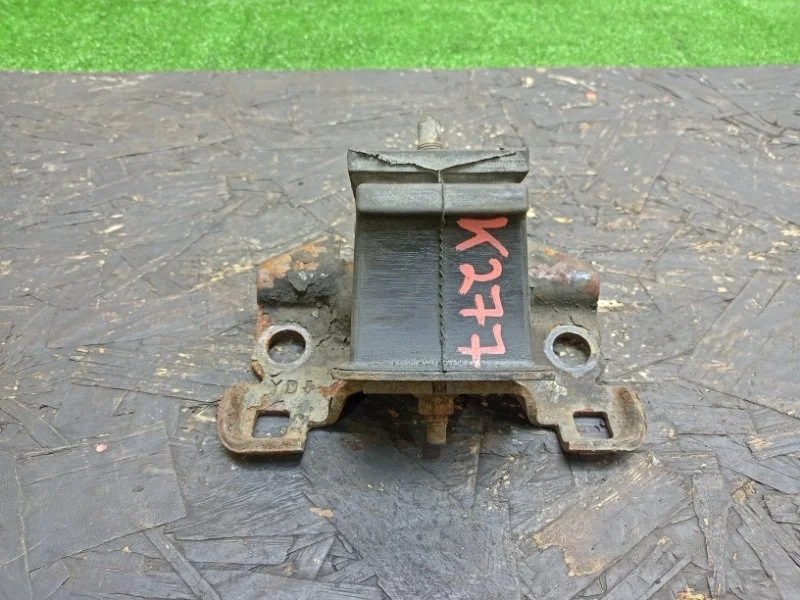 Подушка двигателя Nissan Navara 2005-2014 D40