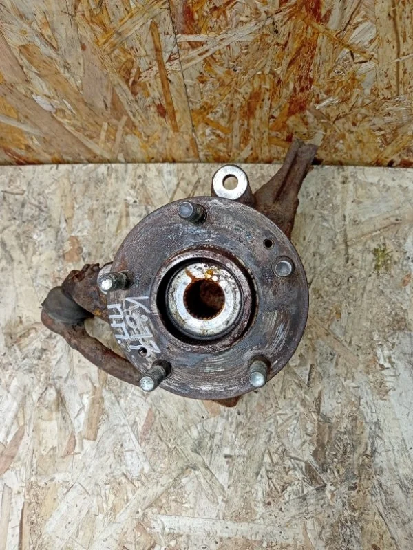 Кулак поворотный Kia ceed 2007-2012