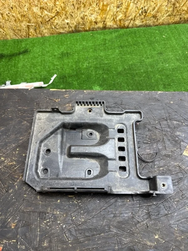 Крепление акб Kia ceed 2007-2012