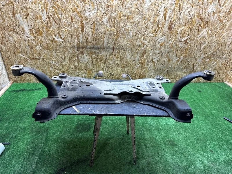 Балка подмоторная (подрамник) Ford Focus 2005-2011