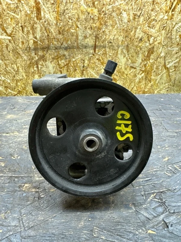 Насос гидроусилителя руля Ford Focus 2005-2011