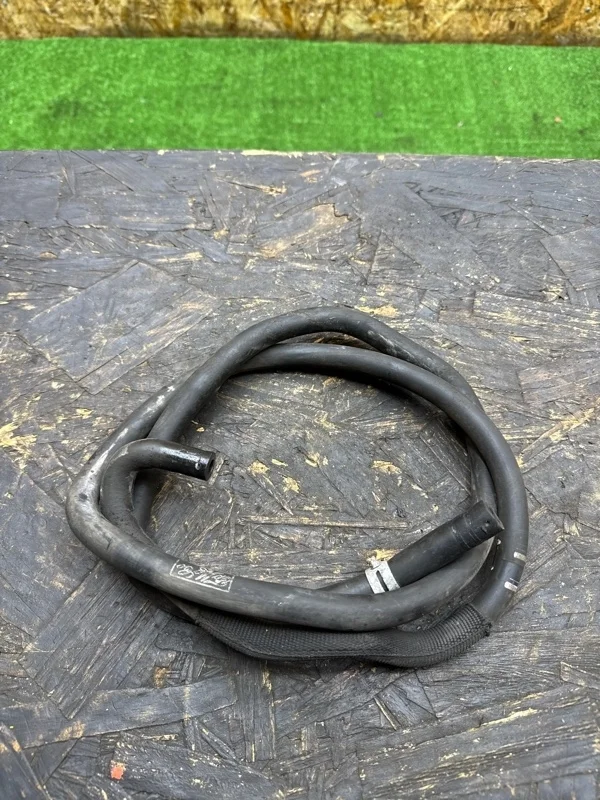 Шланг расширительного бачка Ford Focus 2005-2011