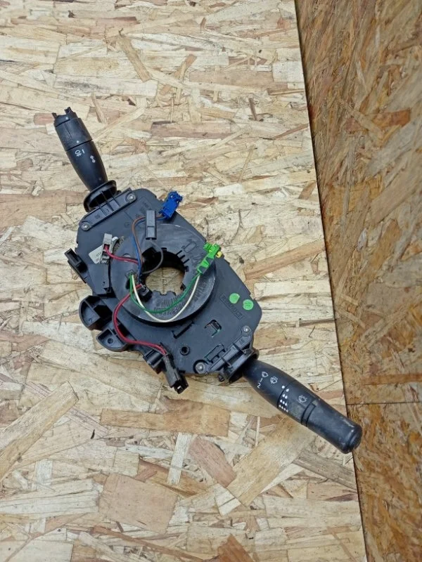 Переключатель подрулевой Renault Megane 2003-2009