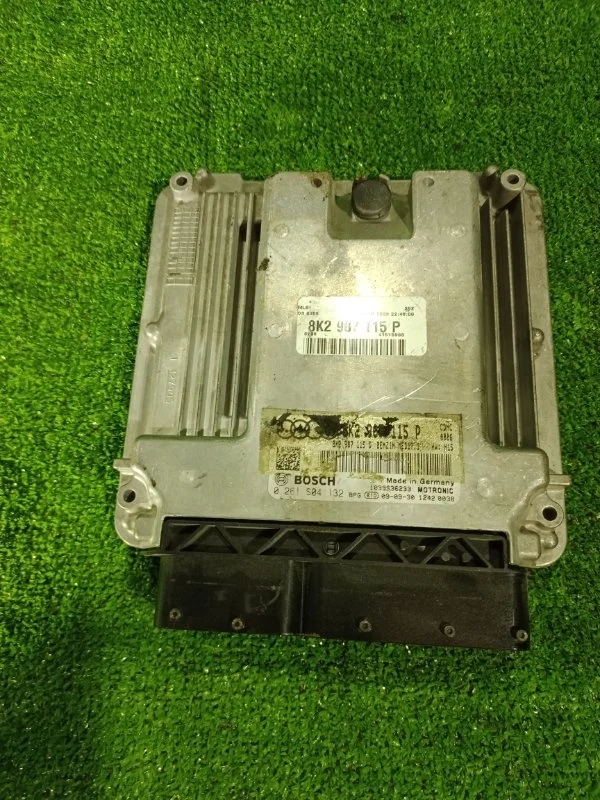 Блок управления двигателем Audi Q5 2012 8R