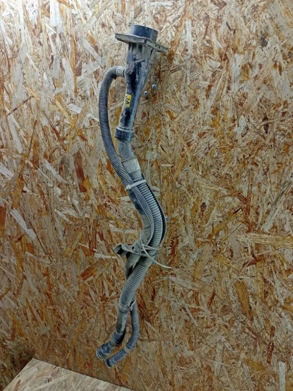 Горловина топливного бака Chevrolet Lacetti 2003-2013