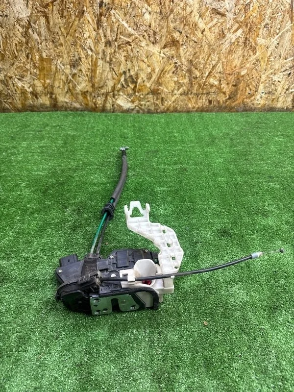 Замок двери Kia Sorento 2014 XM