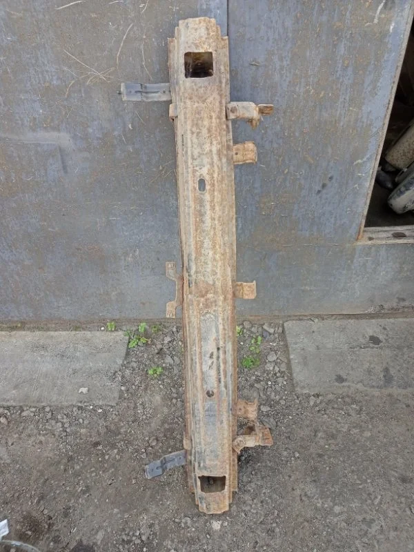 Усилитель бампера Kia Sorento 2014 XM