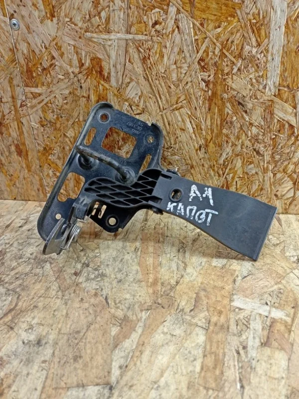 Ответная часть замка капота Audi A4 2007-2015 B8