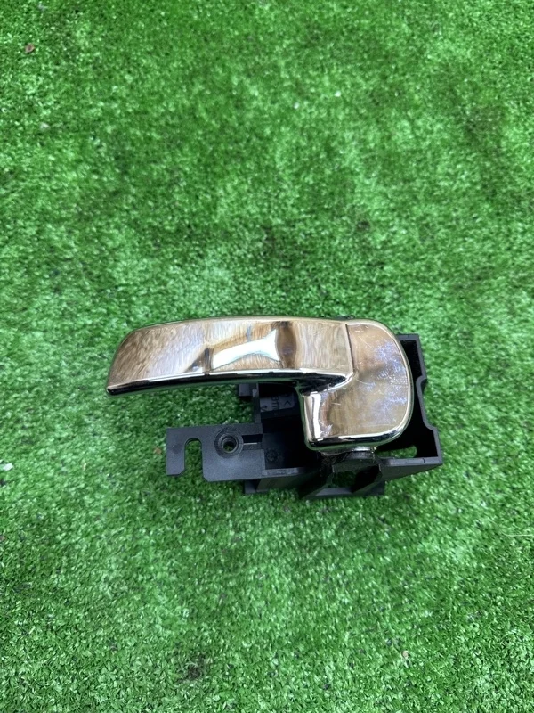 Ручка двери внутренняя Nissan Navara 2005-2015 D40