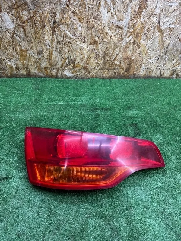 Фонарь наружный Audi Q7 2005-2015 4L