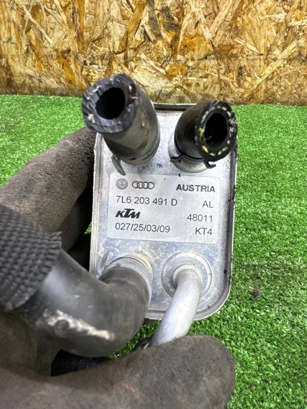 Радиатор топливный Audi Q7 2005-2015 4L