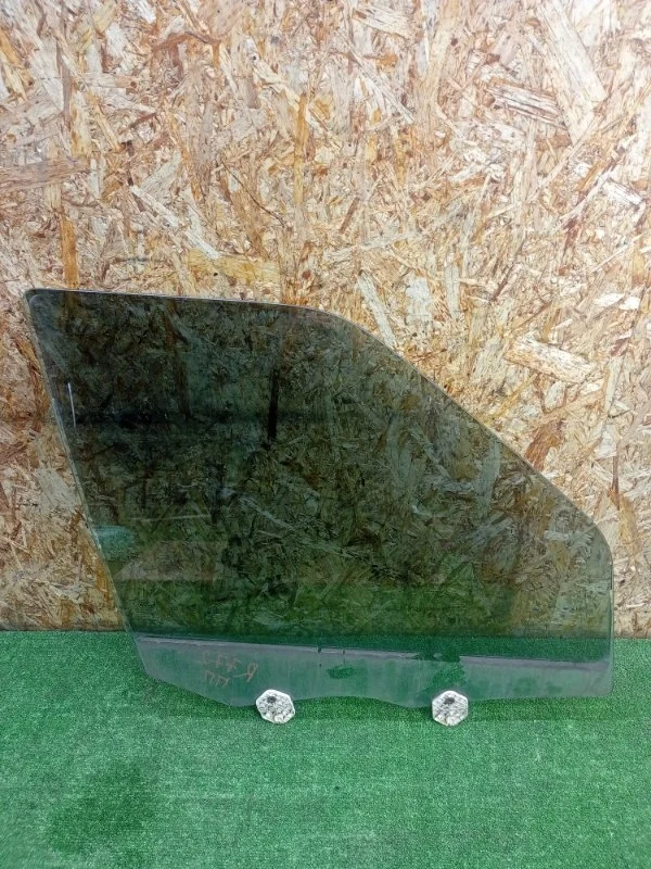 Стекло двери Land Rover RANGE SPORT 2005-2012