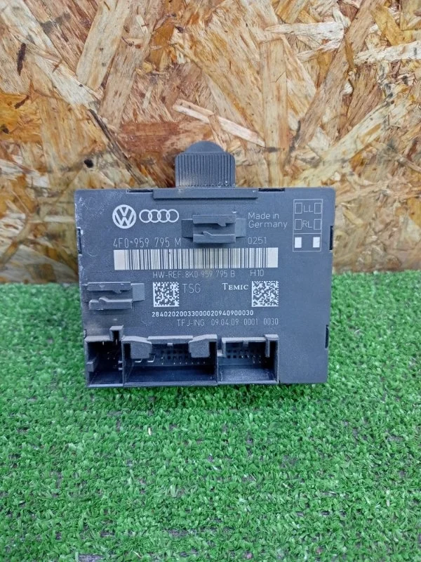 Блок комфорта двери Audi Q7 2005-2015 4L